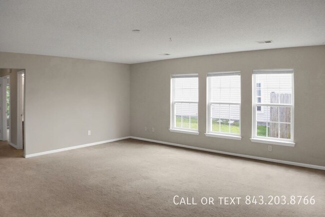 Building Photo - 4015 Broken Arrow Dr