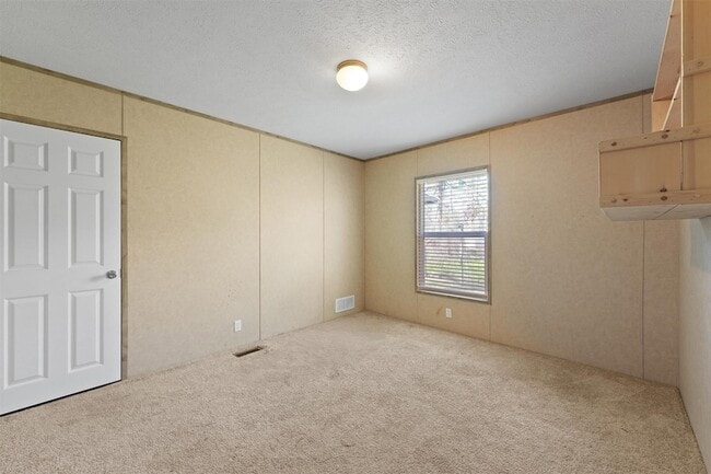 Building Photo - 11744 Padok Rd