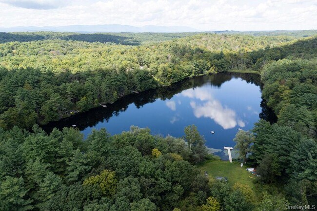 Building Photo - 42 Lake Pleasant Rd