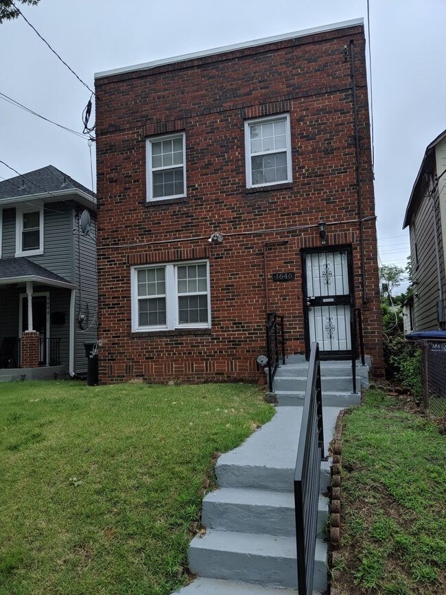 Building Photo - 4646 Minnesota Ave NE