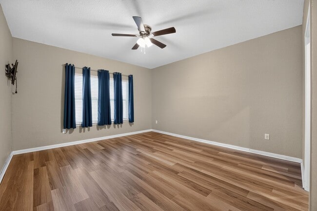 Building Photo - 2130 Silver Maple
