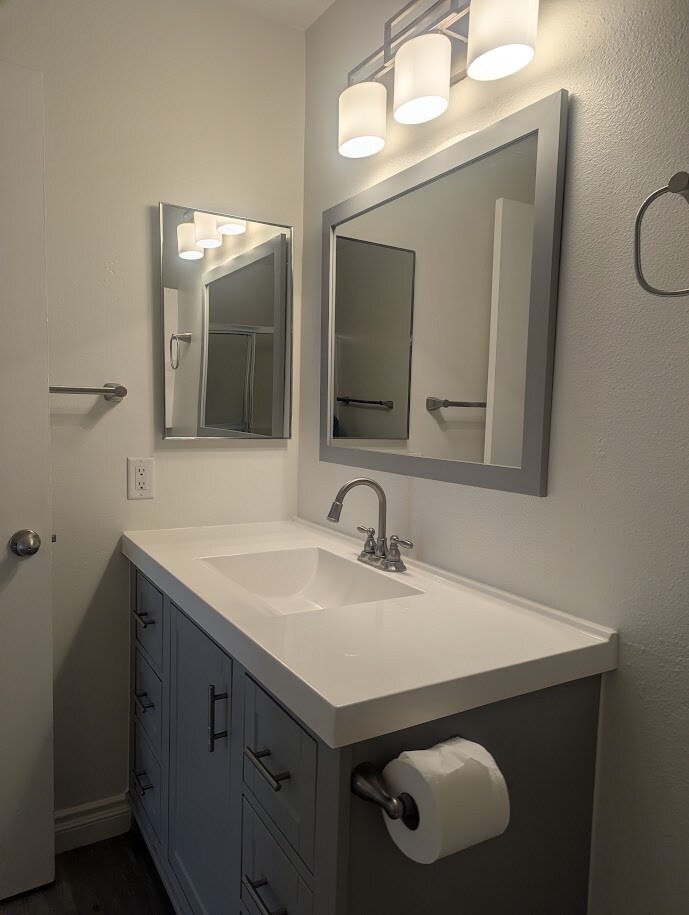 Bathroom - 1015 Canal St