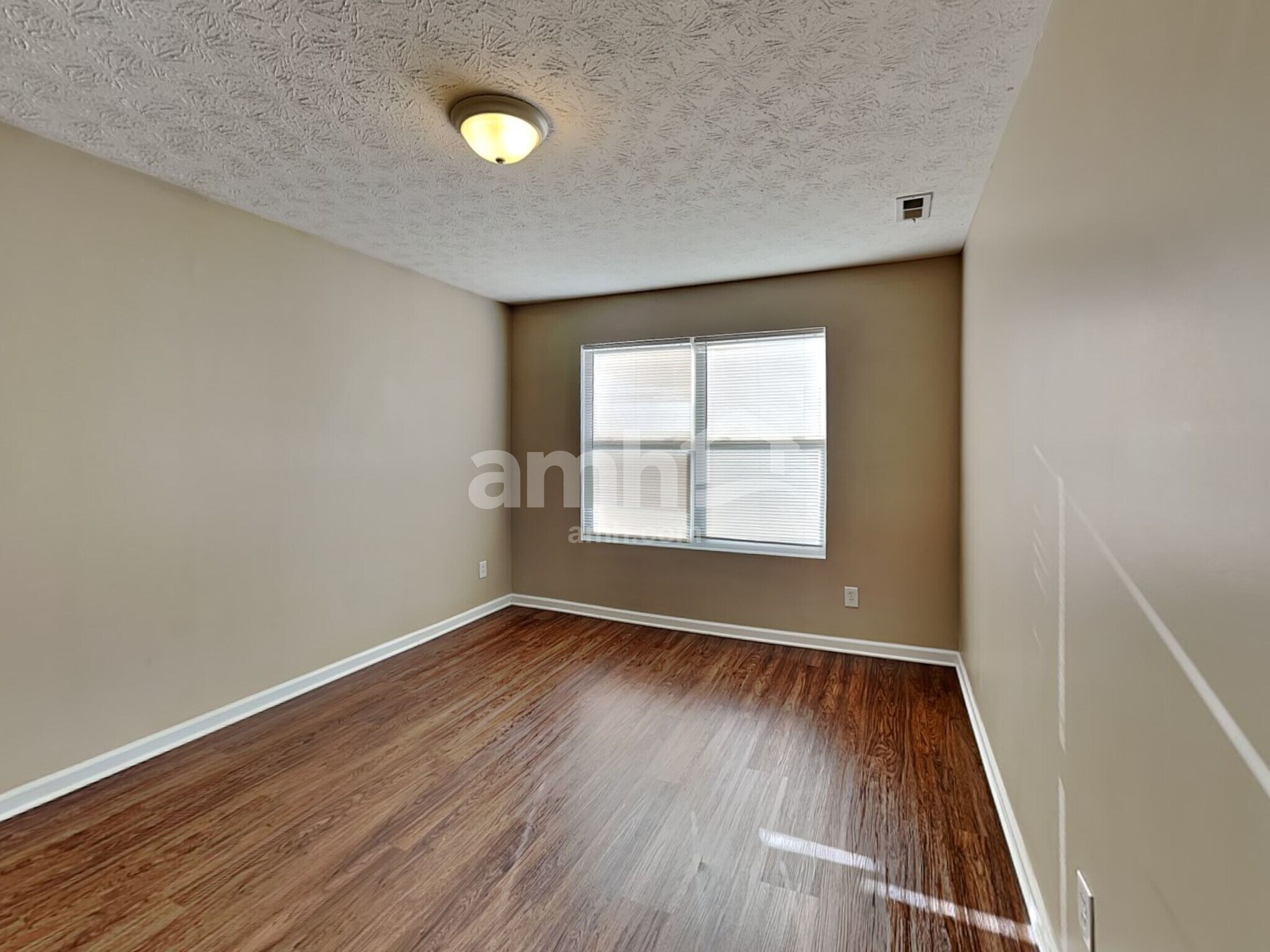 Building Photo - 5899 Brookstone Dr