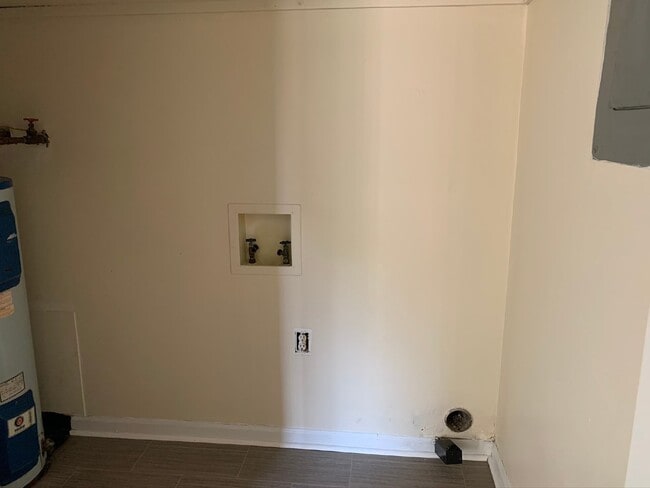 Building Photo - Duplex for Rent