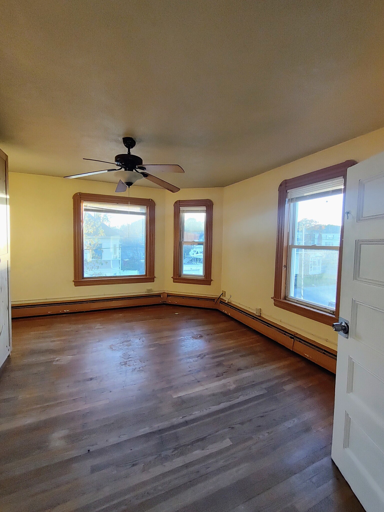 Building Photo - 6 Closson Ct