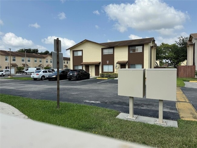 Building Photo - 6625 Winfield Blvd