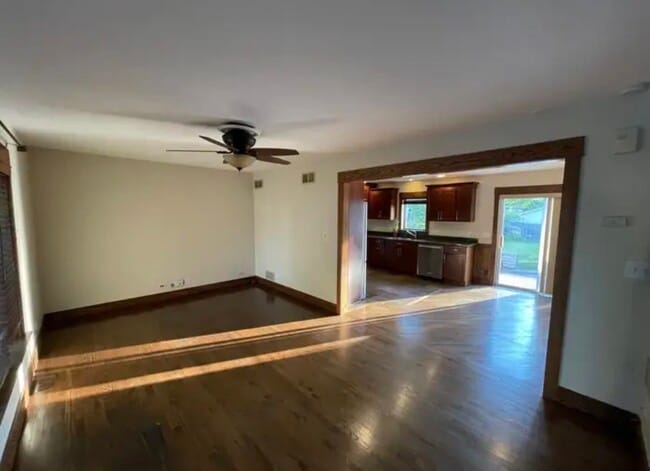 Building Photo - 754 Spring Rd