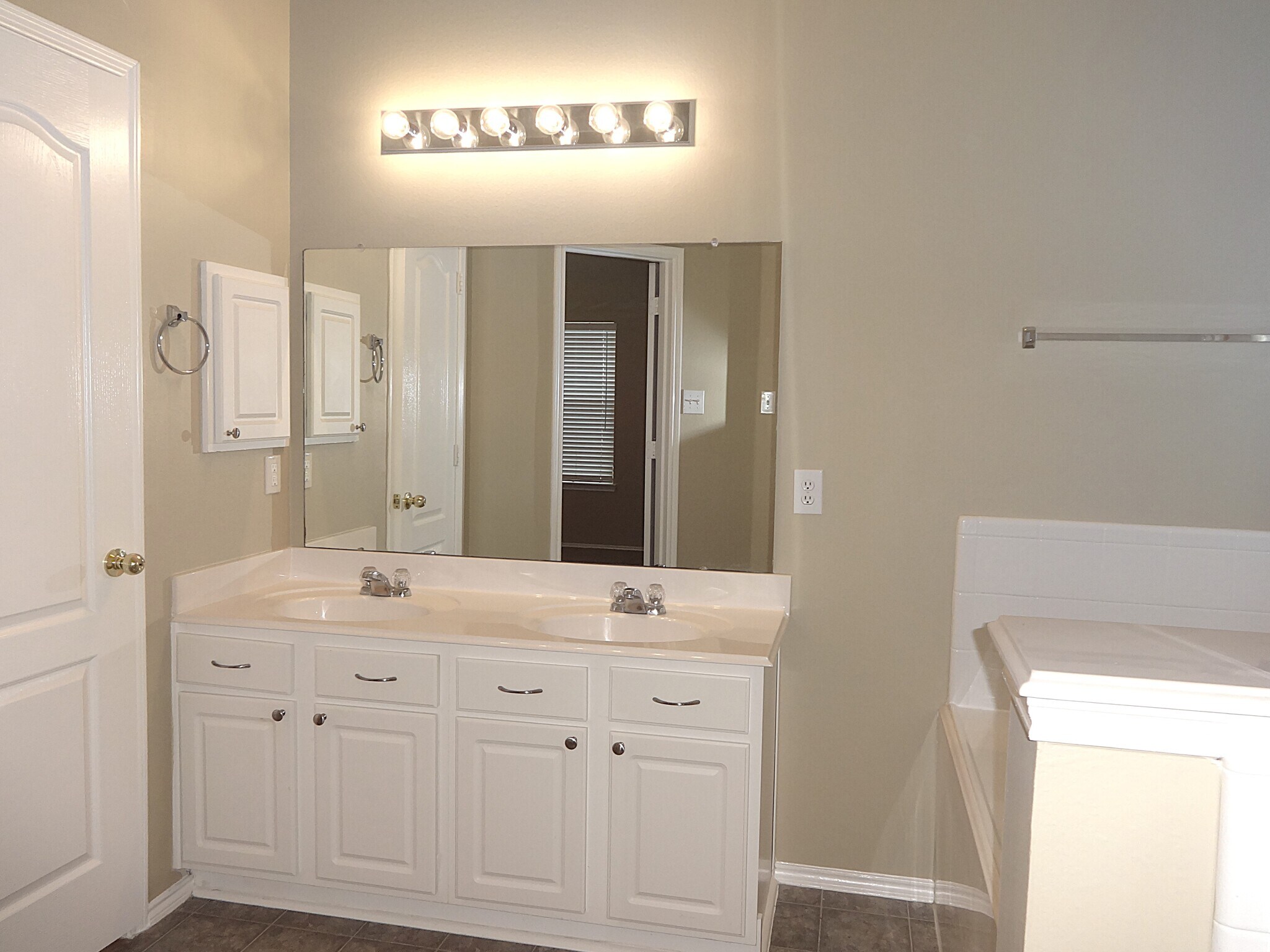 Building Photo - 3507 Cactus Creek Dr