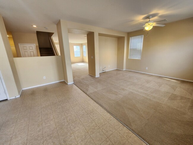 Building Photo - Spacious 4 bedroom home in North Las Vegas