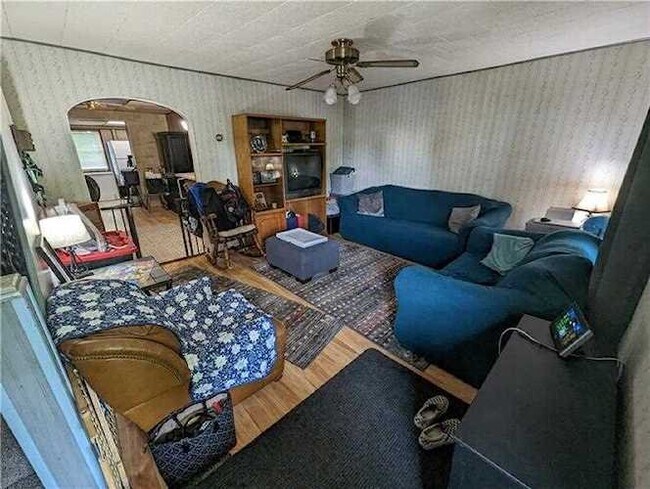 Building Photo - 549 W Wayne St