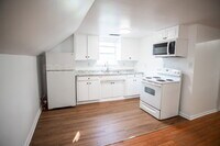Building Photo - 415 Watauga Dr