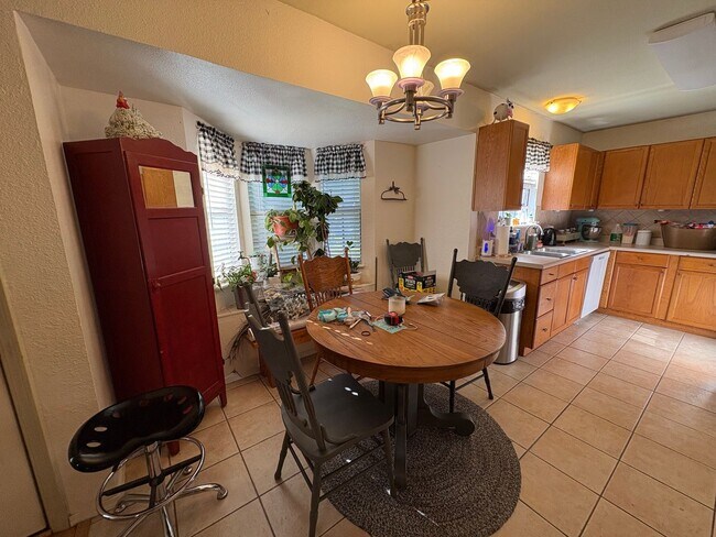 Building Photo - Great 3-bed 2-bath Home Birdville ISD *New...