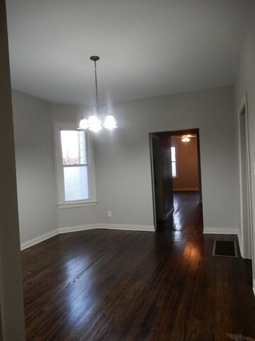 Building Photo - 618 N Parkside Ave