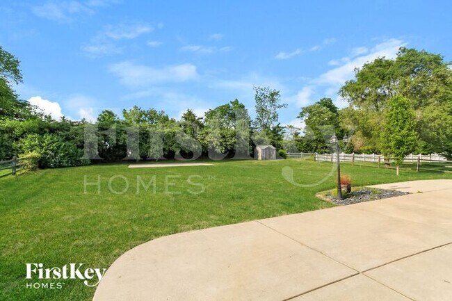 Building Photo - 634 Ellen Dr