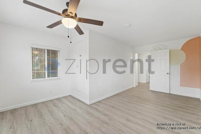 Building Photo - 1967 Solano Way