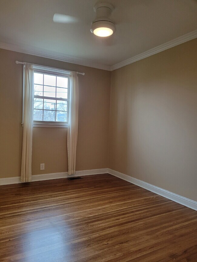 Building Photo - East Nashville 3 Bedroom Gem!