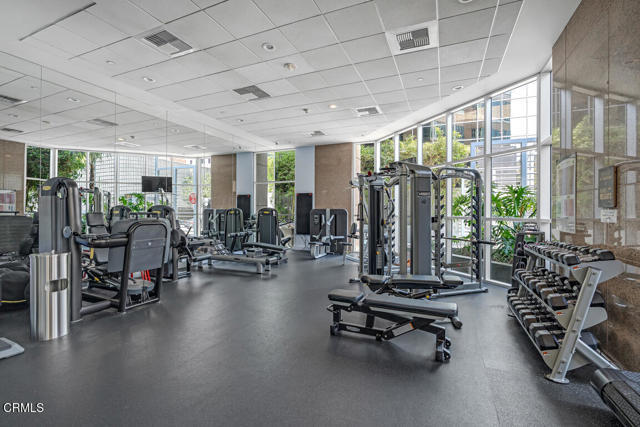 Building Photo - 801 S Grand Ave