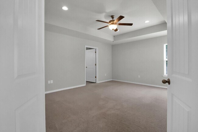 Building Photo - 8402 Island Dr