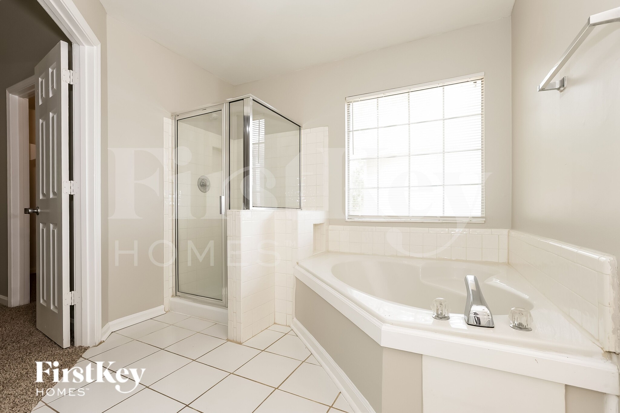 Building Photo - 370 Tait Rd