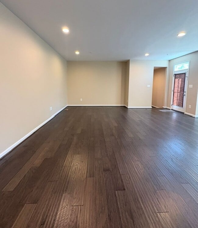 Building Photo - 22110 Fulmer Ave