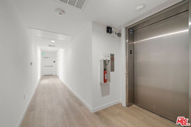 Building Photo - 3755 S Canfield Ave