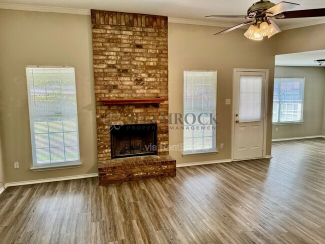 Building Photo - 116 Lindenwood Ln W