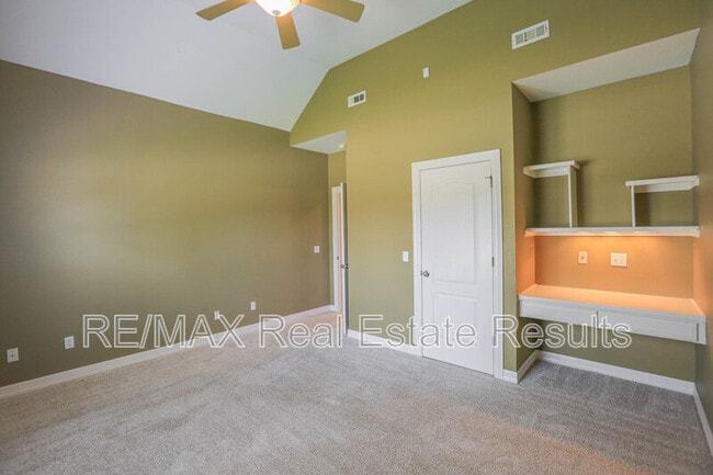 Building Photo - 5602 S Bent Tree Dr