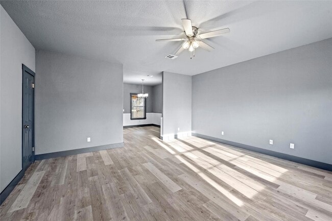 Building Photo - 38 Deer Ridge Rd