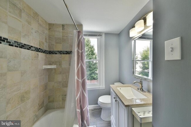 Building Photo - 3120 Almond St