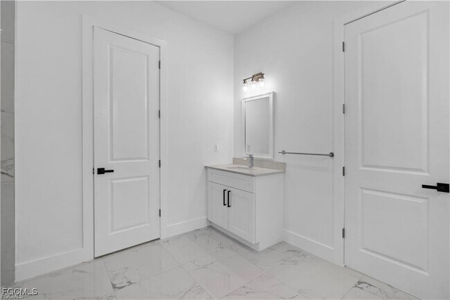Building Photo - 3903 29th St SW
