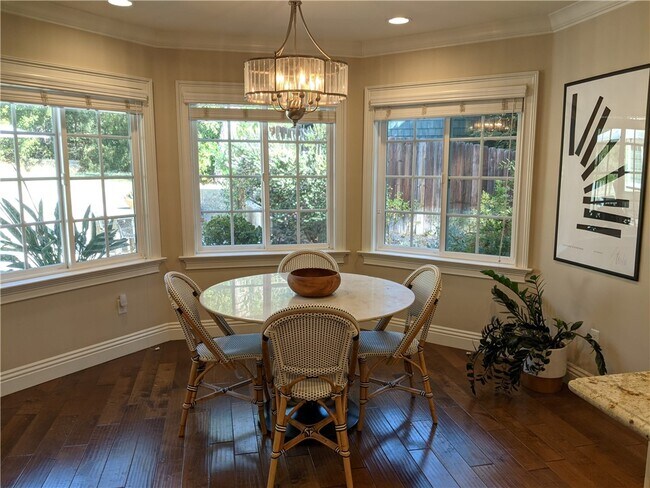 Building Photo - 5310 La Forest Dr