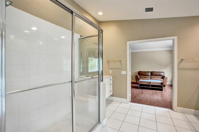 Building Photo - 10442 NW 60th Pl