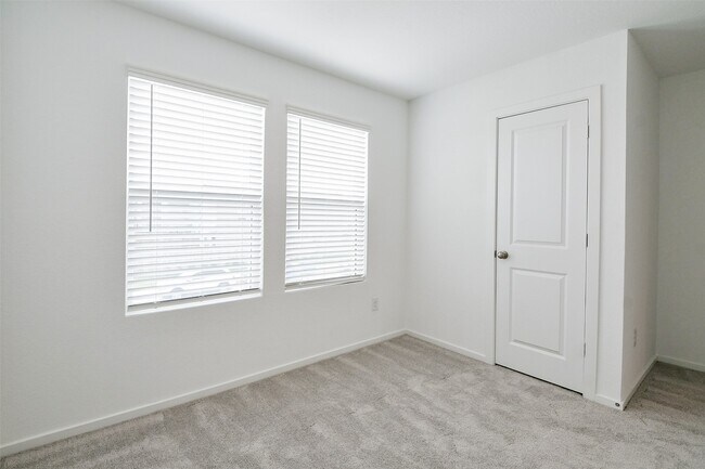 Building Photo - 21325 Carosella Dr