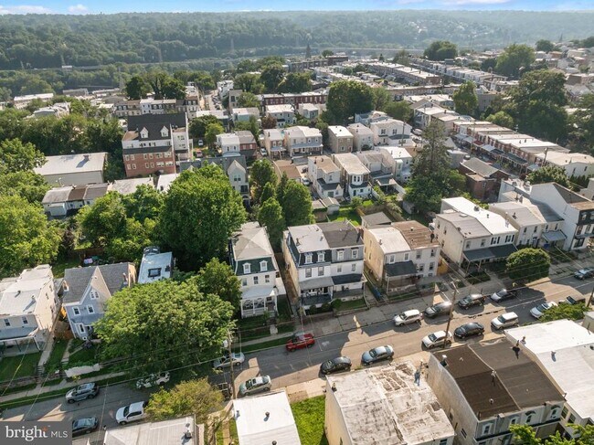 Building Photo - 4130 Pechin St