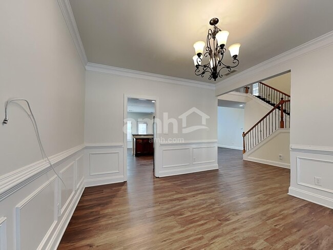 Building Photo - 483 Strawberry Walk