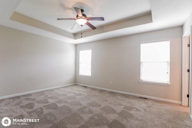 Building Photo - 419 Sunflower Dr, Raymore, MO 64083