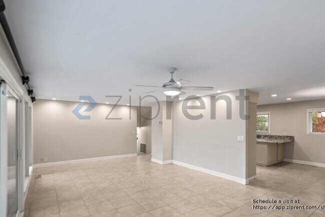 Building Photo - 48 N Lake Dr