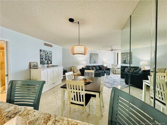 Building Photo - 9500 S Ocean Dr