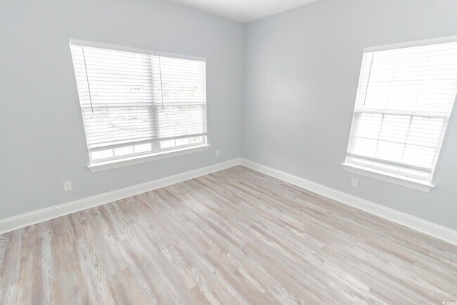 Building Photo - 1309 Painted Tree Ln
