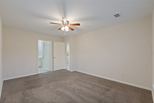 Building Photo - 12502 Hackberry Dr