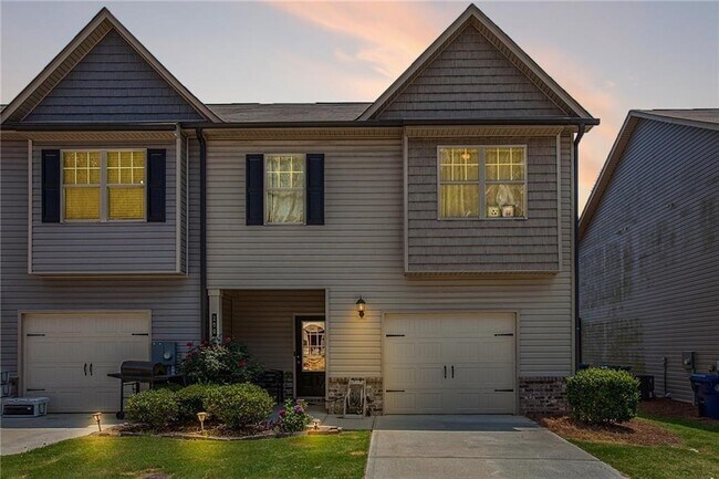 Building Photo - 290 Turtle Creek Dr