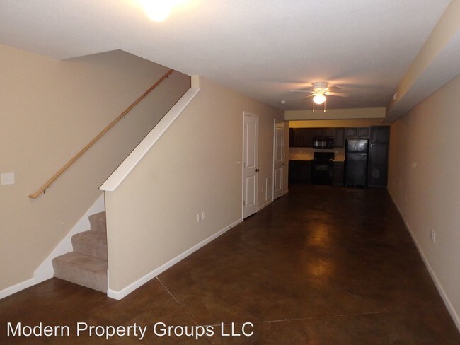 Building Photo - 203 Tyler St