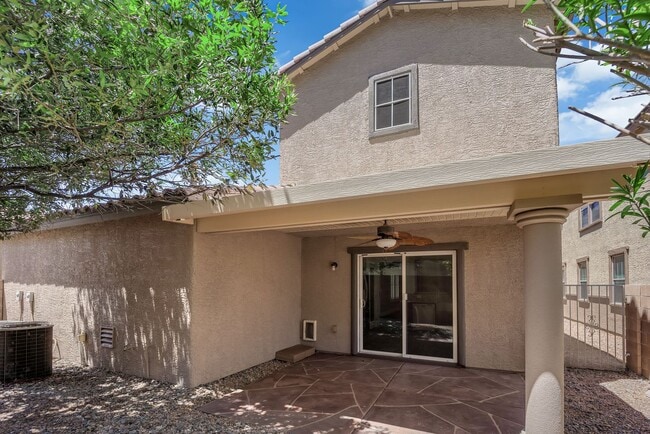 Building Photo - Beautiful Two bedroom 2 1/2 bath