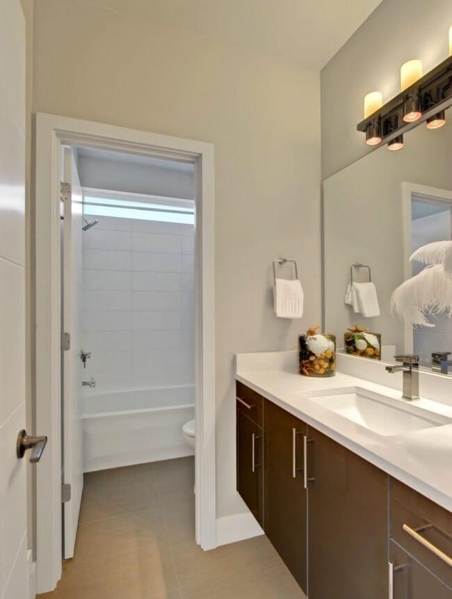 Building Photo - 4 bedroom in Seattle WA 98125