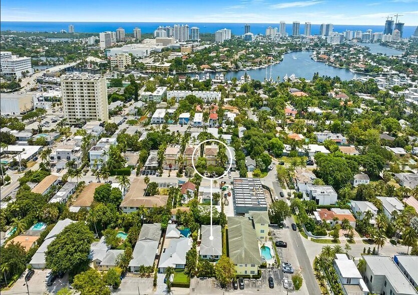 Building Photo - 808 NE 17th Way