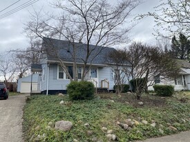 Building Photo - 908 Kennebec Ave