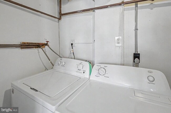Building Photo - 4447 Norfen Rd