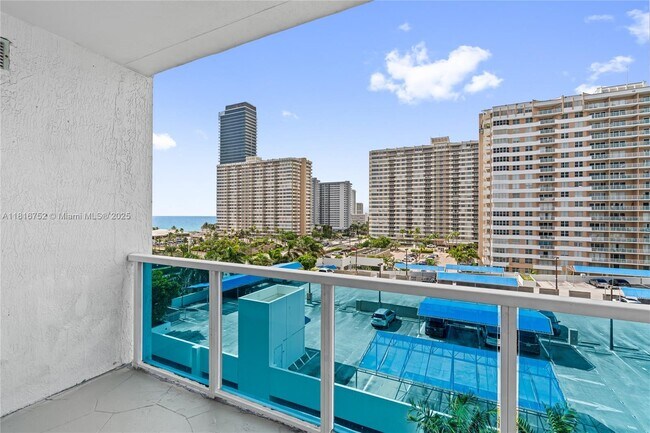 Building Photo - 1945 S Ocean Dr