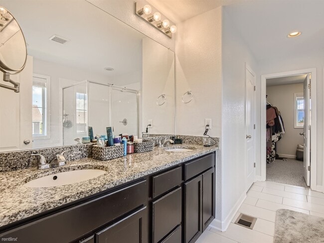 Building Photo - 5 br, 4 bath House - 664 Tiger Lily Way