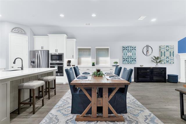 Building Photo - 917 Queens Lk Trl